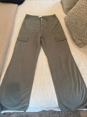 Zara Army Green Cargo Wide-Leg Pants